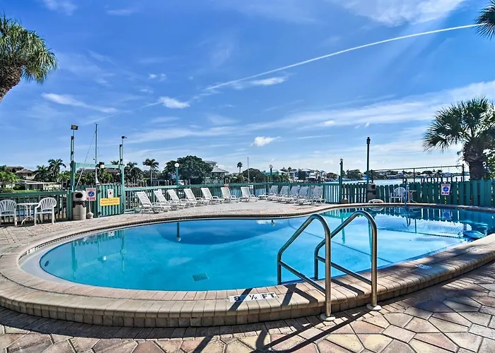 Coastal Clearwater Condo: Half Mile To Beach!