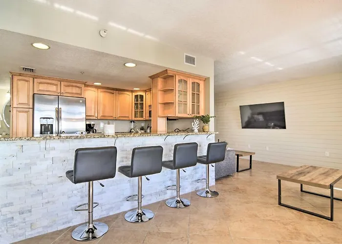 Coastal Clearwater Condo: Half Mile To Beach!