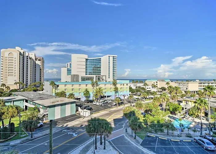Holiday home Coastal Clearwater Condo: Half Mile To Beach! Clearwater Beach