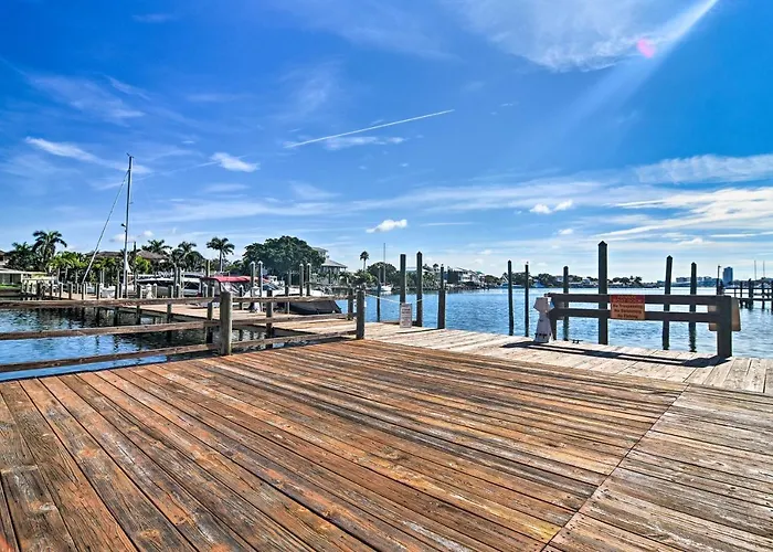Coastal Clearwater Condo: Half Mile To Beach! Ferienhaus